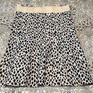 Ann Taylor Cream and Black Patterned A-Line Skirt